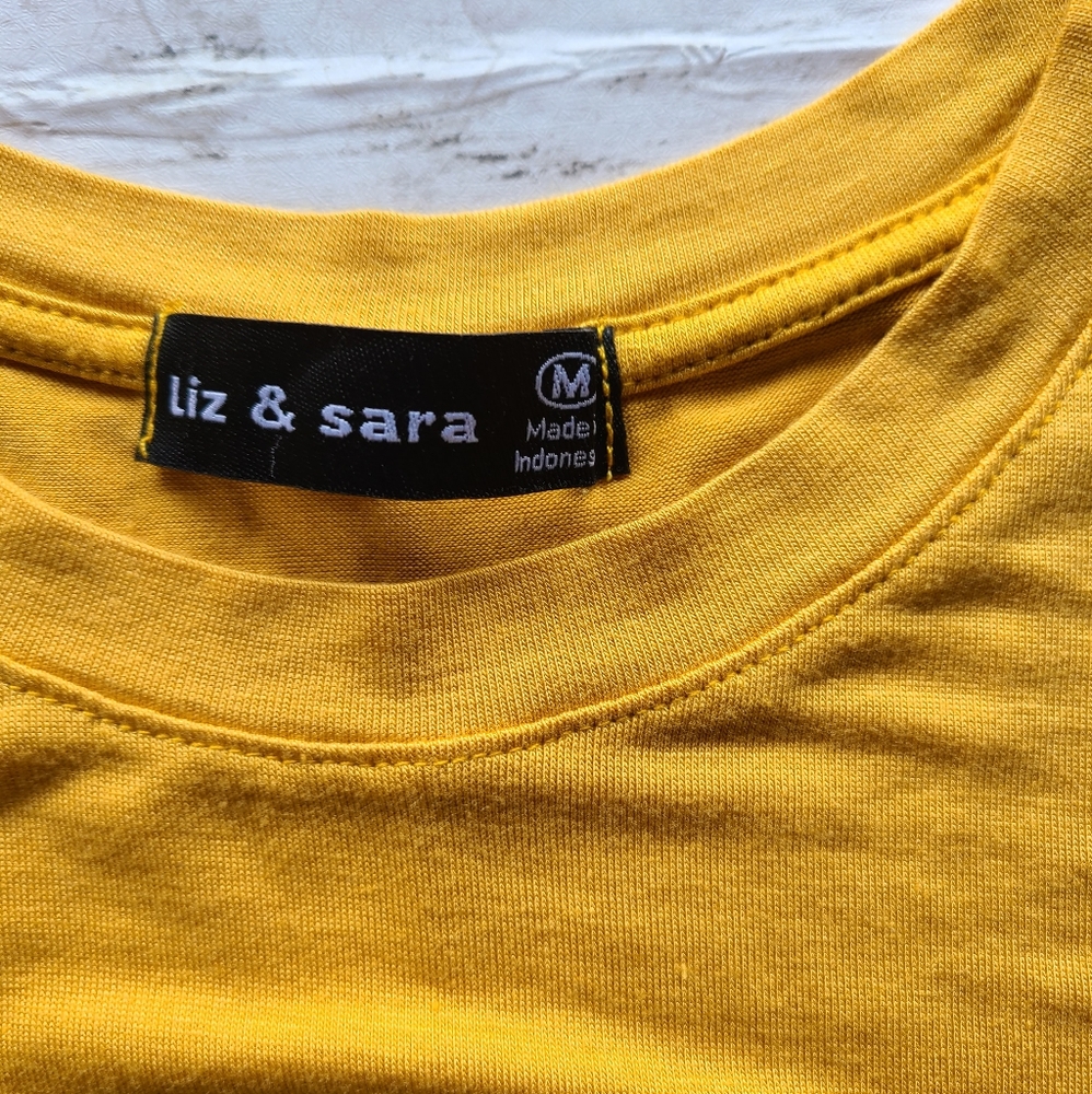 Yellow Tee‎ - Picture 2 of 3